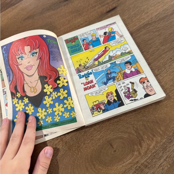 Archie's Pals 'n' Gals Double Digest Comic Book - Picture 9 of 11